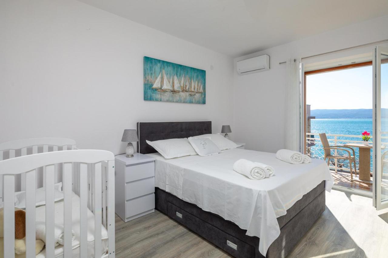 Apartments 20 Meters From The Beach 耶塞尼采 外观 照片