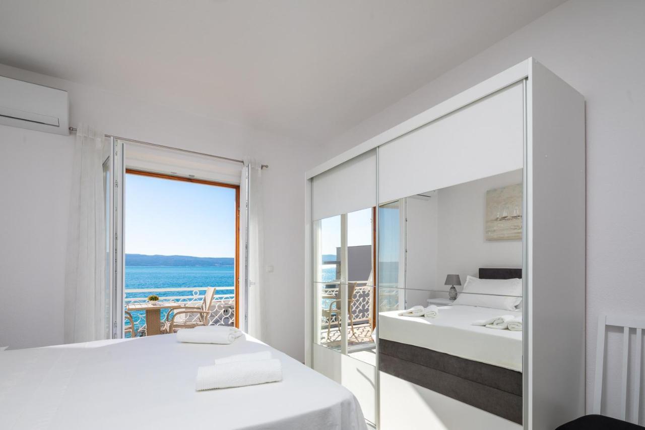 Apartments 20 Meters From The Beach 耶塞尼采 外观 照片